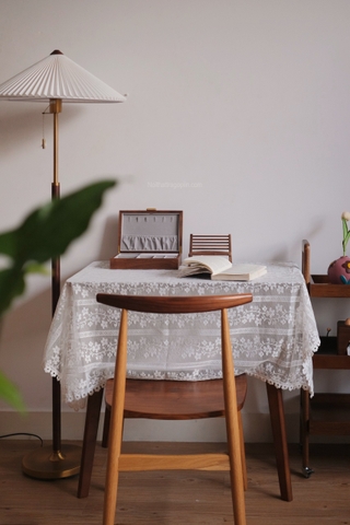 Khăn bàn ren trắng vuông 02