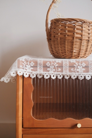 Khăn bàn ren trắng vuông 02