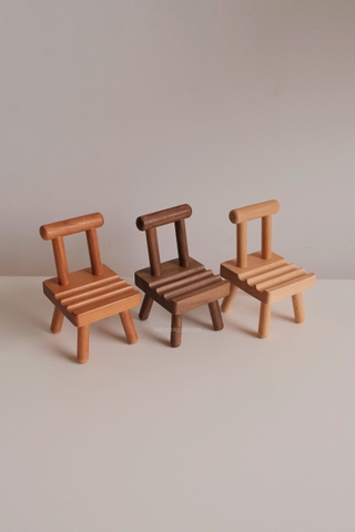 Giá đỡ điện thoại 03 - hình ghế