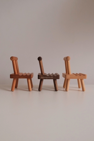 Giá đỡ điện thoại 03 - hình ghế