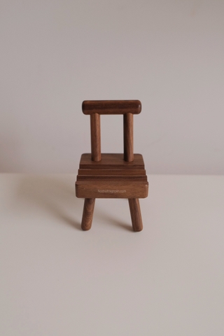 Giá đỡ điện thoại 03 - hình ghế