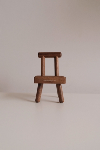 Giá đỡ điện thoại 03 - hình ghế