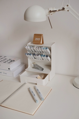 Kệ cắm bút nghiêng