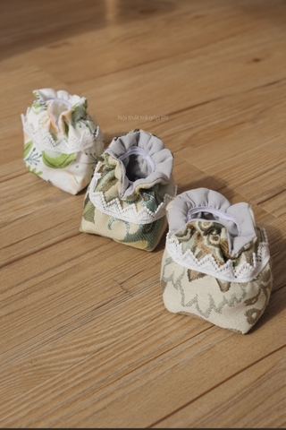 Bọc chân bàn ghế