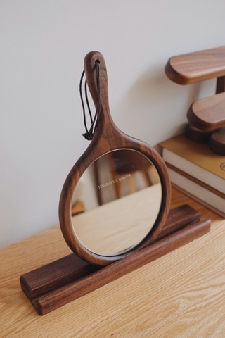 Gương gỗ cầm tay