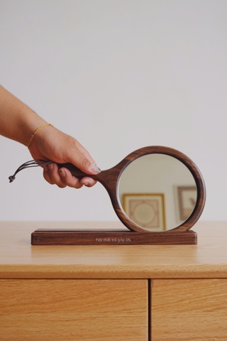 Gương gỗ cầm tay