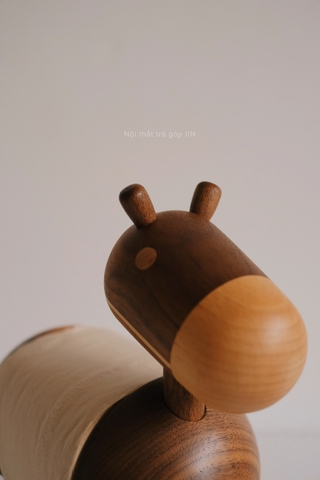 Lừa gỗ để khăn giấy cuộn