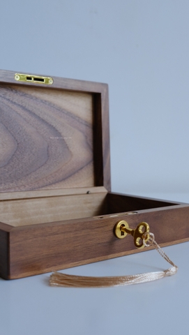 hộp đựng trang sức có khóa 07