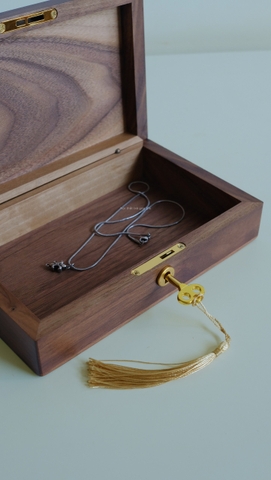 hộp đựng trang sức có khóa 07