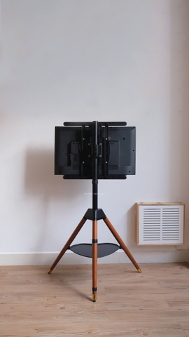 Kệ TV - 3 chân gỗ có khay 43-65 inch