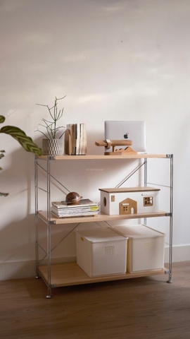 Kệ đứng màu sồi khung inox