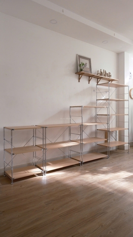 Kệ đứng màu sồi khung inox