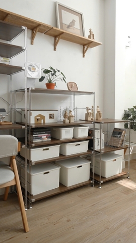 Kệ đứng màu óc chó khung inox