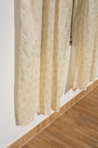 Rèm 16 vải hoa hồng nền kem