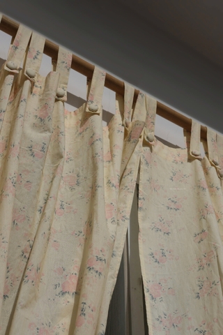 Rèm 16 vải hoa hồng nền kem