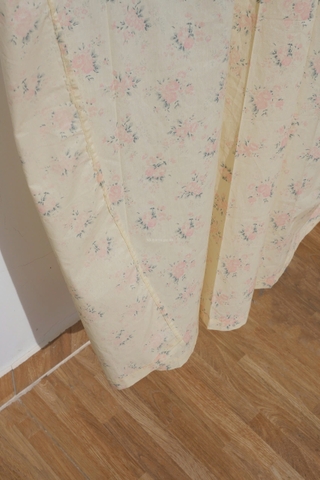 Rèm 16 vải hoa hồng nền kem