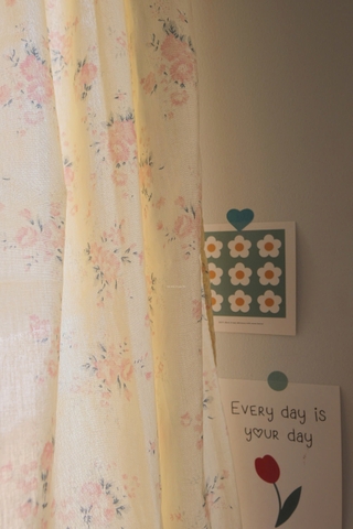 Rèm 16 vải hoa hồng nền kem