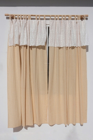 Rèm 15 caro vàng viền nơ trắng