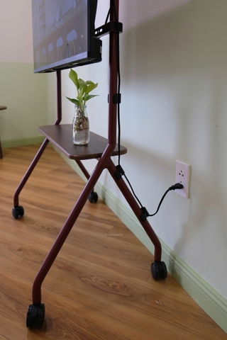 Kệ tv - 4 chân có bánh xe 43-75inch