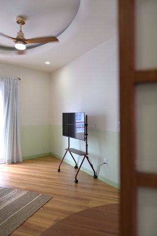 Kệ tv - 4 chân có bánh xe 43-75inch