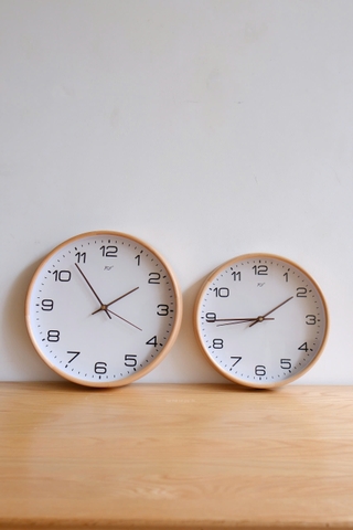 Đồng hồ treo tường 20 khung gỗ