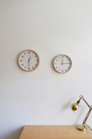 Đồng hồ treo tường 20 khung gỗ