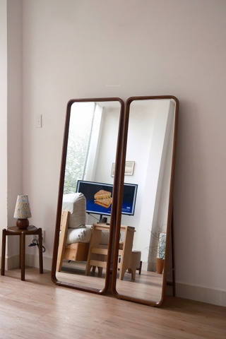 Gương toàn thân 01 gỗ sồi màu walnut (nâu đậm)