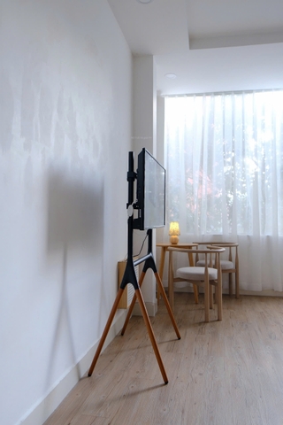 Kệ TV từ 43-75inch loại 4 chân gỗ