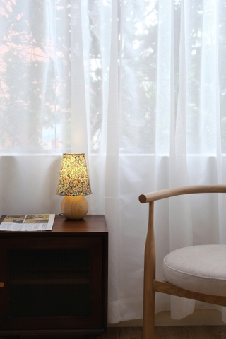 Đèn bàn retro 24 hoa nhí đỏ xanh