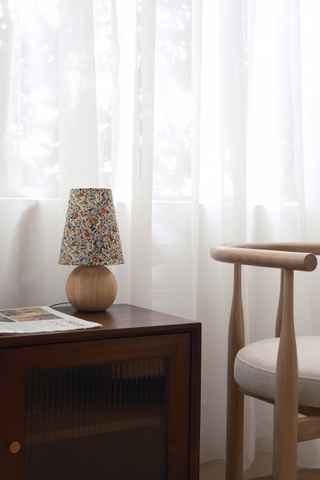 Đèn bàn retro 24 hoa nhí đỏ xanh