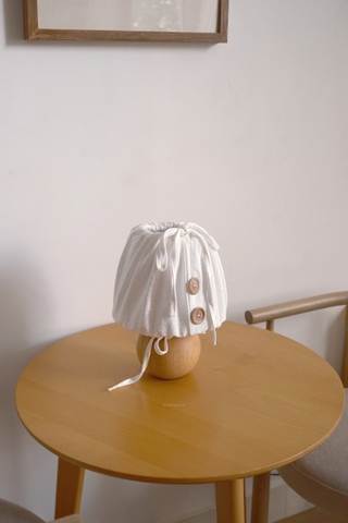 Đèn nấm thân gỗ tán vải