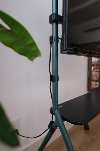 Kệ tv - 4 chân có bánh xe 43-75inch