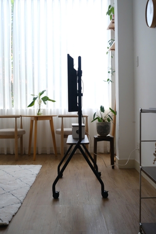 Kệ tv - 4 chân có bánh xe 43-75inch