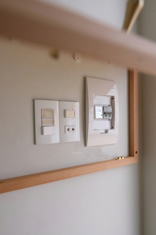 Bảng ghim che tủ điện 03