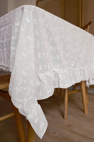 Khăn bàn trắng thêu nơ