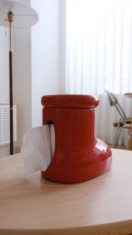 Hộp khăn giấy gốm - boots đỏ