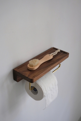 Kệ gỗ có móc giấy vệ sinh cuộn