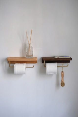 Kệ gỗ có móc giấy vệ sinh cuộn