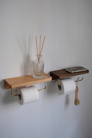 Kệ gỗ có móc giấy vệ sinh cuộn