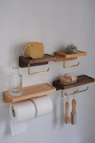 Kệ gỗ có móc giấy vệ sinh cuộn