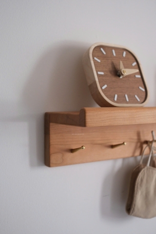 Móc treo gỗ - nút đồng 03