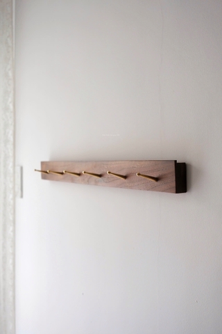 Móc treo gỗ - nút đồng 04