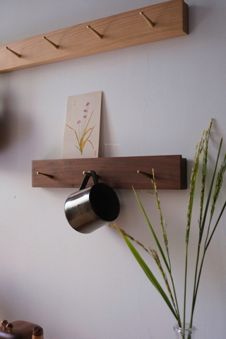 Móc treo gỗ - nút đồng 04