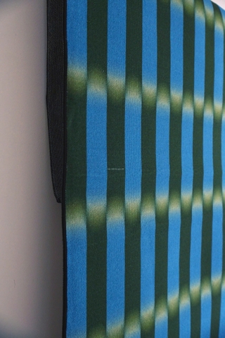 Thảm trải sàn- Xanh loang màu