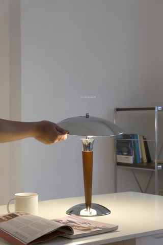 Đèn tán kim loại thân gỗ