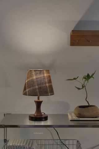 Đèn bàn retro 28