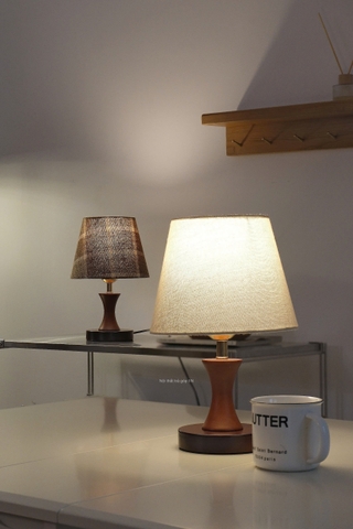 Đèn bàn retro 28