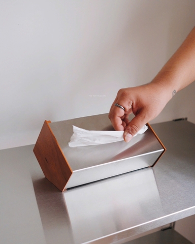 Hộp khăn giấy kim loại + gỗ