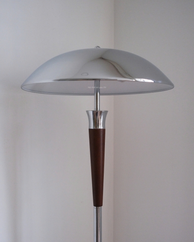 Đèn tán kim loại thân gỗ