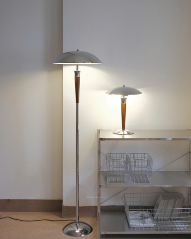 Đèn tán kim loại thân gỗ